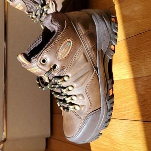 NWOT Skechers waterproof little boys boots